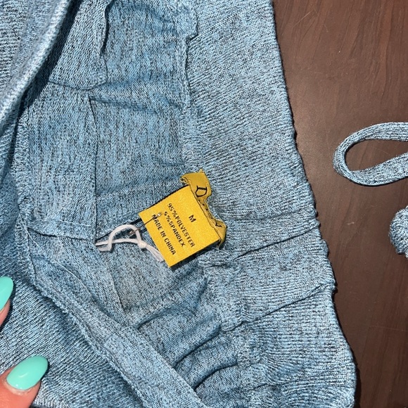 NWT Cargo Pant & Cropped Scoop Neck Sweater Boutique True Blue Set - Picture 7 of 8